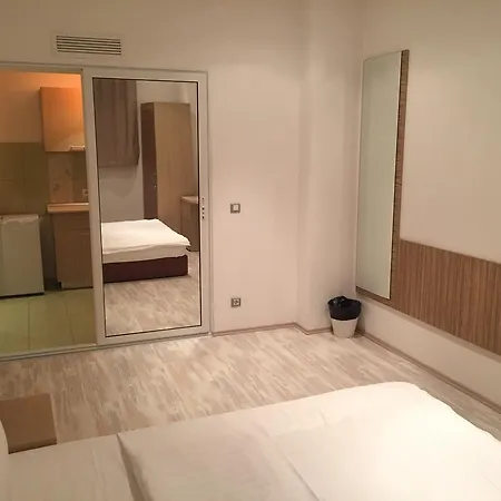 Roomania Vitan Apartman *